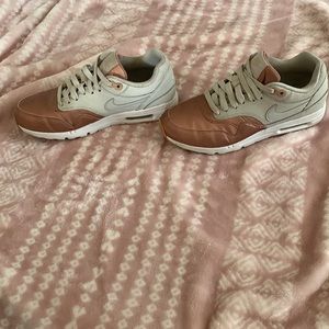 Nike aire Sneakers